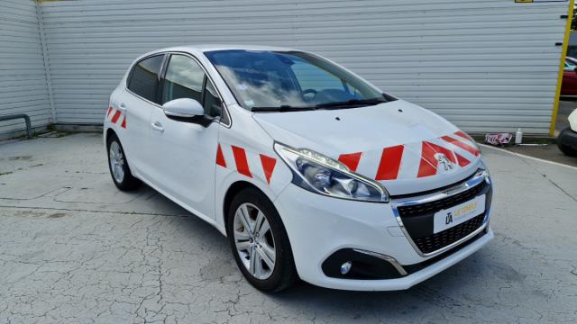 Peugeot 208 image 5