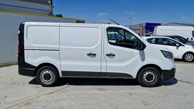 Renault Trafic image 8