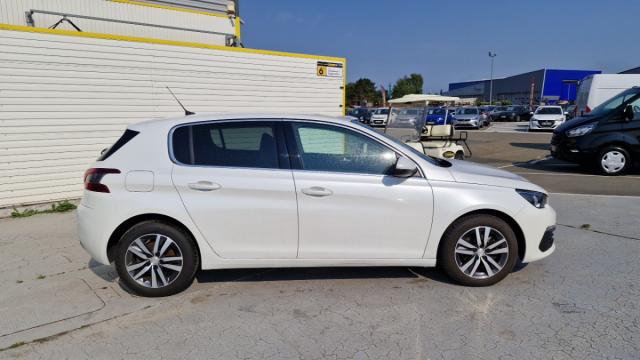 Peugeot 308 image 5