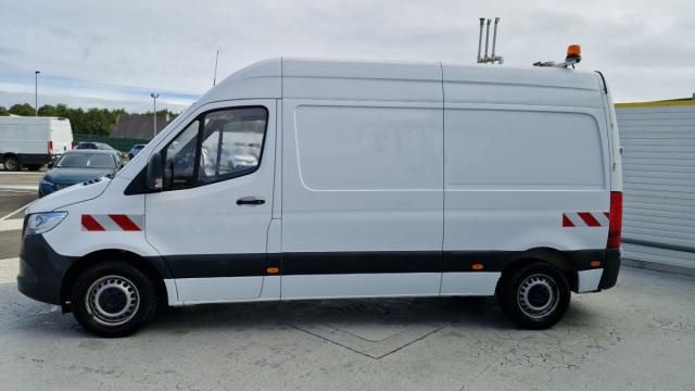 Mercedes Benz Sprinter image 7