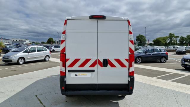 Peugeot Boxer image 2