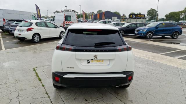 Peugeot 2008 image 3