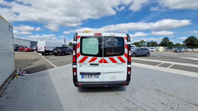 Renault Trafic image 8