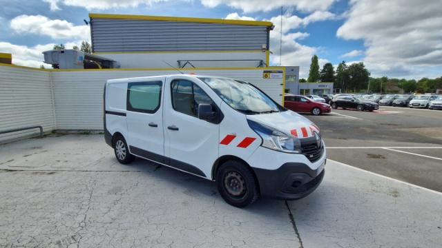 Renault Trafic image 2