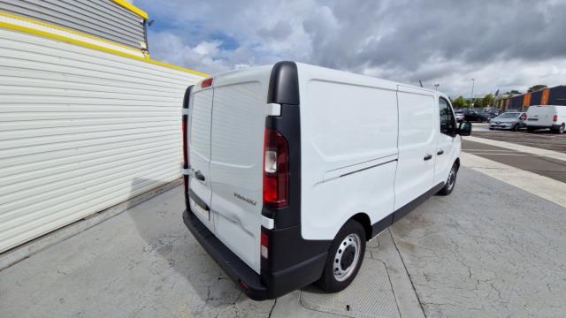 Renault Trafic image 9