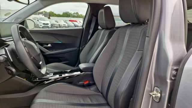 Peugeot 2008 image 2