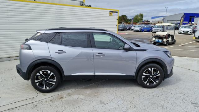 Peugeot 2008 image 8