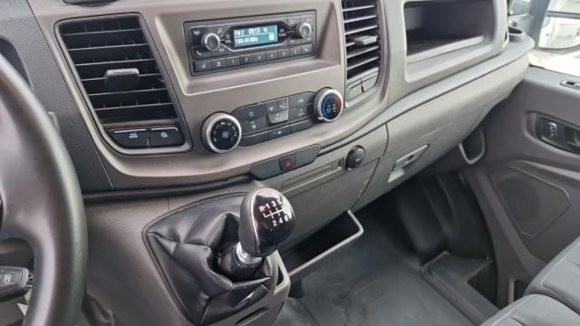 Ford Transit image 6