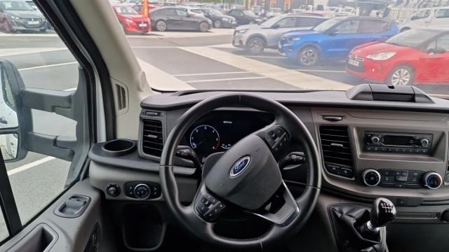 Ford Transit image 5