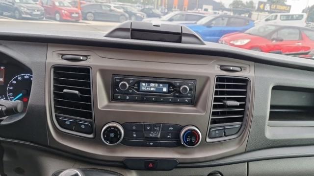 Ford Transit image 4