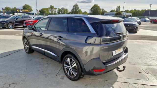 Peugeot 5008 image 9