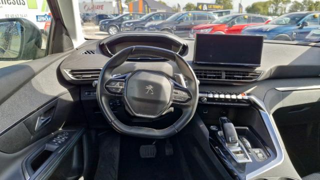 Peugeot 5008 image 1