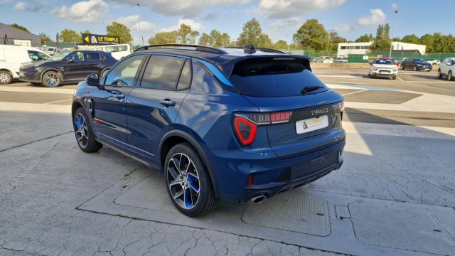 Lynk & Co 01 image 4