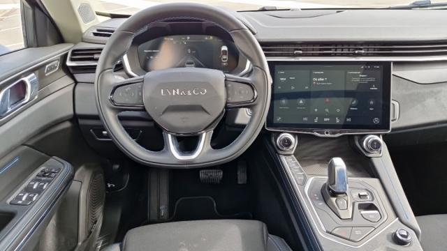 Lynk & Co 01 image 5