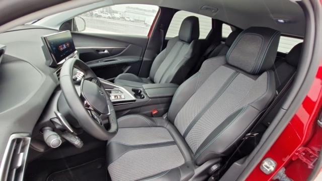 Peugeot 3008 image 2