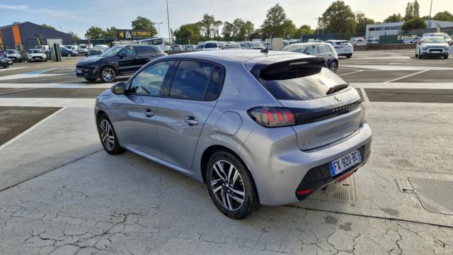 Peugeot 208 image 8