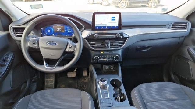 Ford Kuga image 9