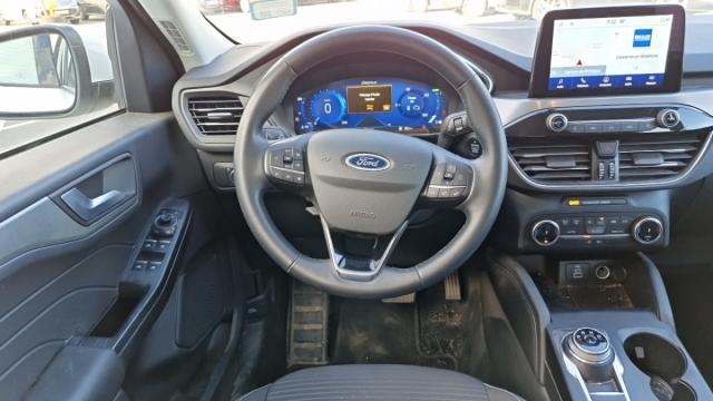 Ford Kuga image 6