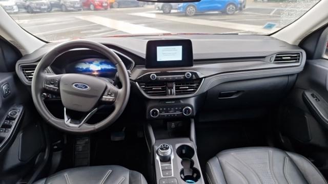 Ford Kuga image 3