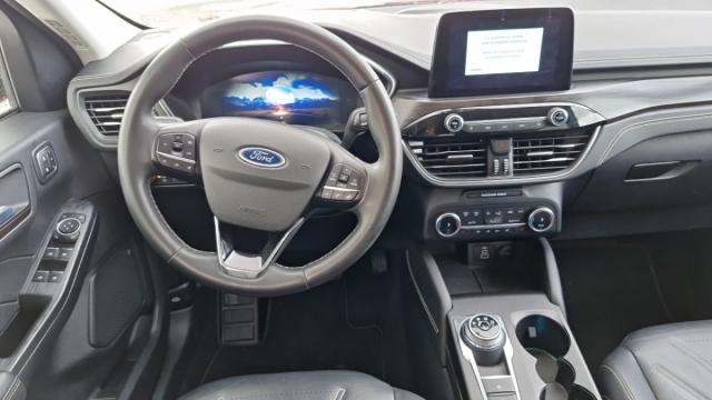 Ford Kuga image 2