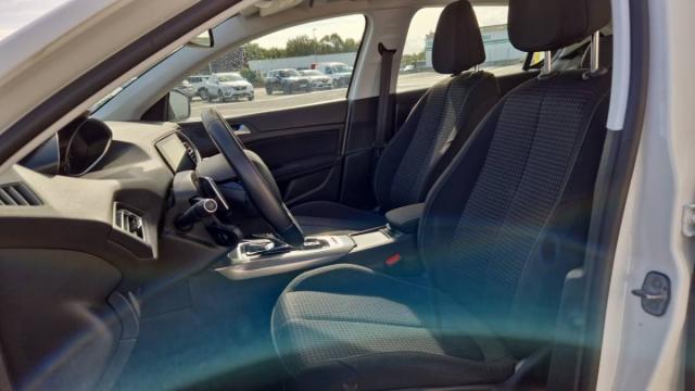 Peugeot 308 image 9