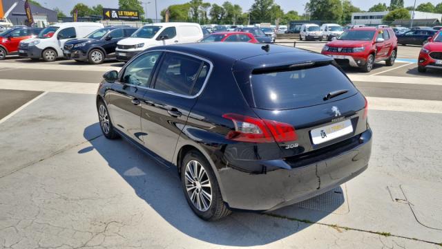 Peugeot 308 image 1