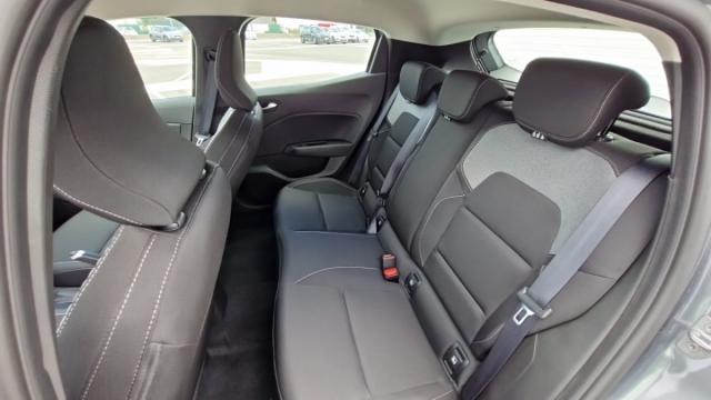 Renault Clio image 9