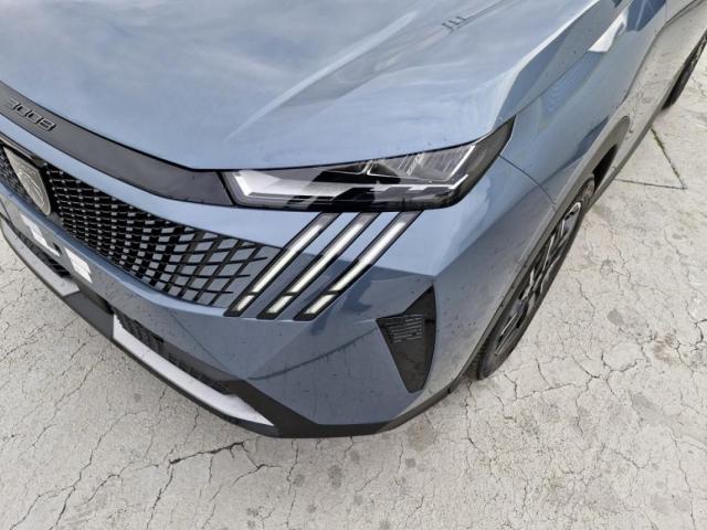 Peugeot 3008 image 2