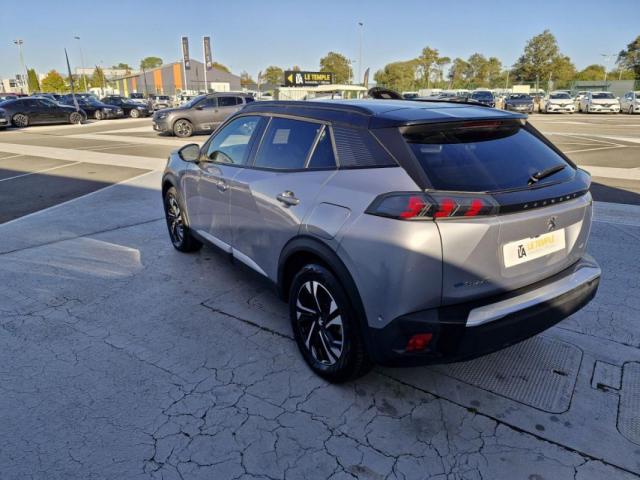 Peugeot 2008 image 2