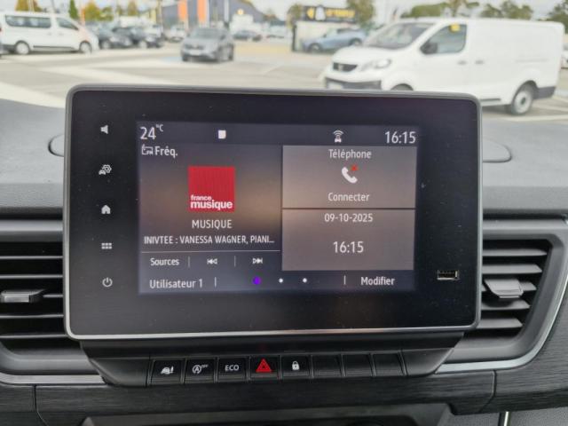 Renault Trafic image 2