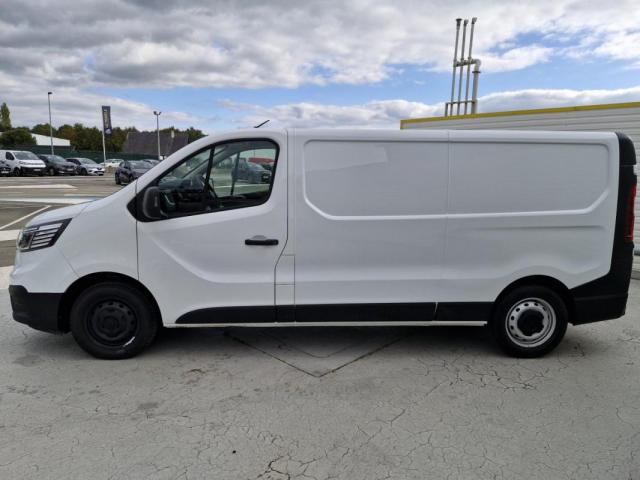 Renault Trafic image 1
