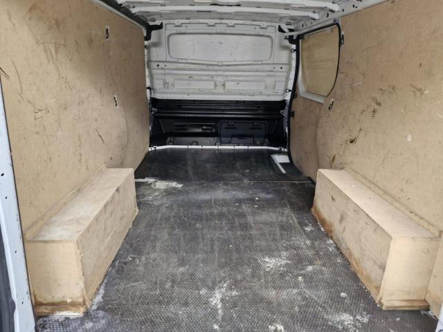 Renault Trafic image 9