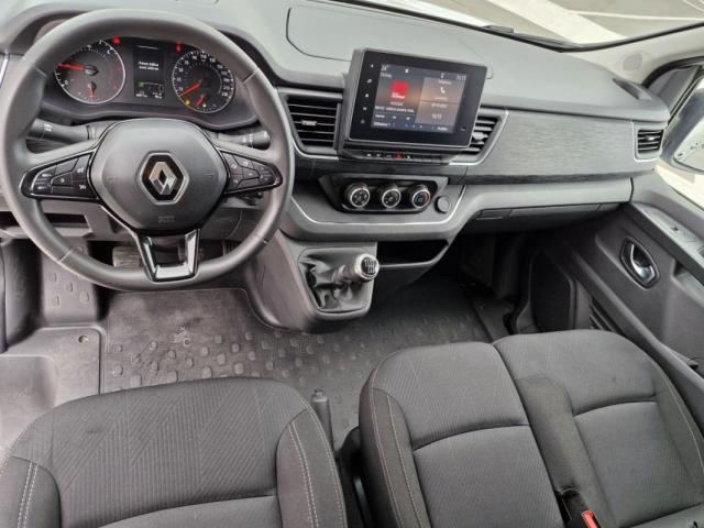 Renault Trafic image 3