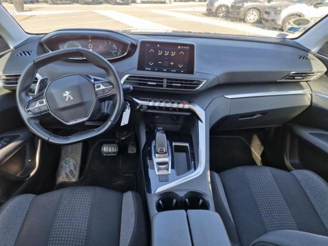 Peugeot 3008 image 2