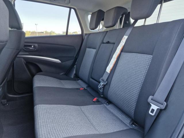 Suzuki S-Cross image 2