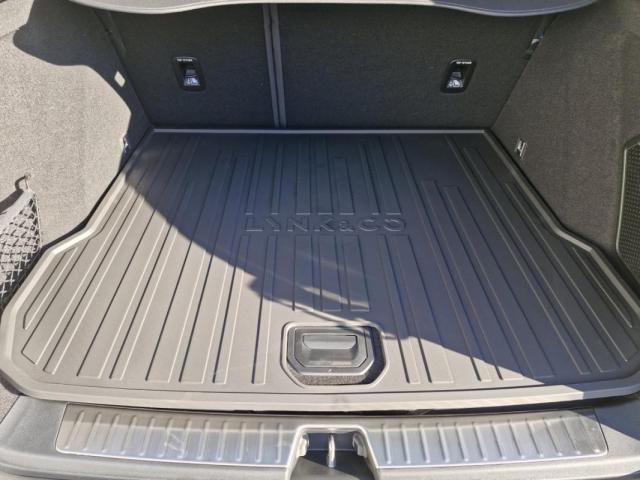 Lynk & Co 01 image 7