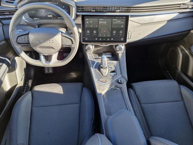 Lynk & Co 01 image 8