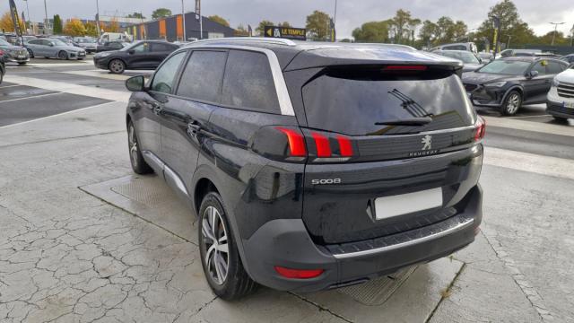 Peugeot 5008 image 6
