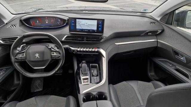 Peugeot 5008 image 1