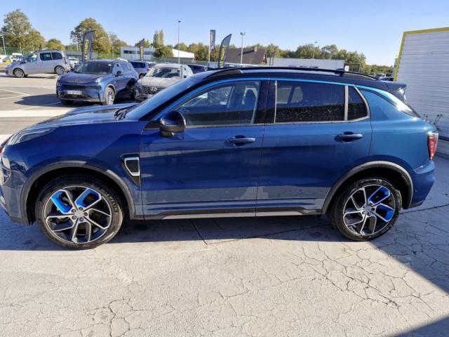 Lynk & Co 01 image 8