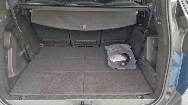 Peugeot 5008 image 1
