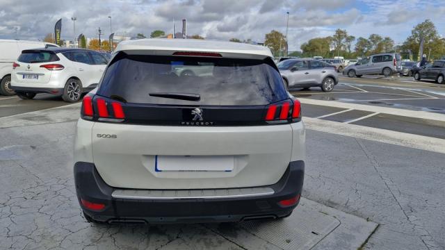 Peugeot 5008 image 6