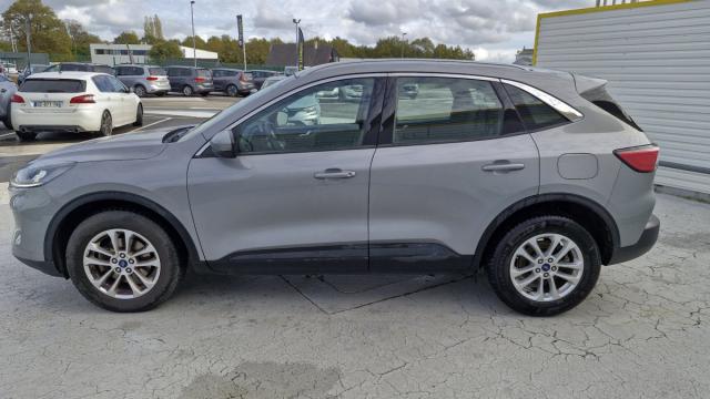 Ford Kuga image 2