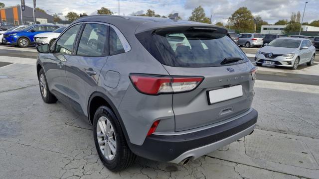 Ford Kuga image 4