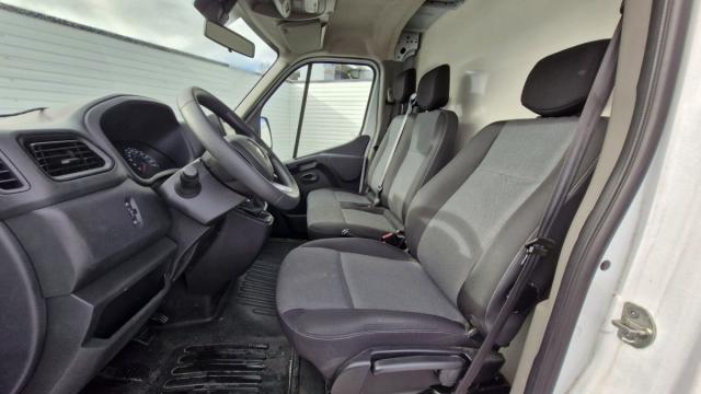 Renault Master image 1