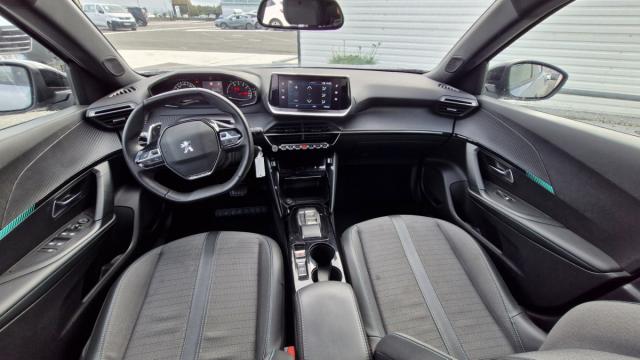 Peugeot 2008 image 3
