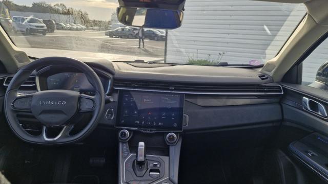 Lynk & Co 01 image 3