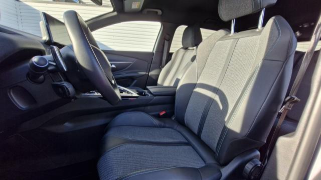 Peugeot 5008 image 2