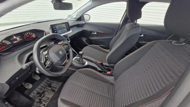 Peugeot 208 image 5