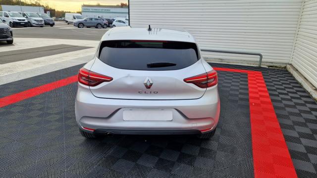 Renault Clio image 8